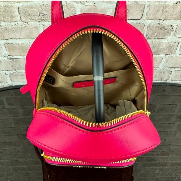 NWT Michael Kors Conv XS Leather Backback - Picture 3 of 8